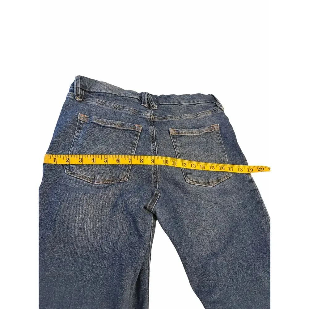 Good American Distressed Cropped Jeans - Picture 9 of 13
